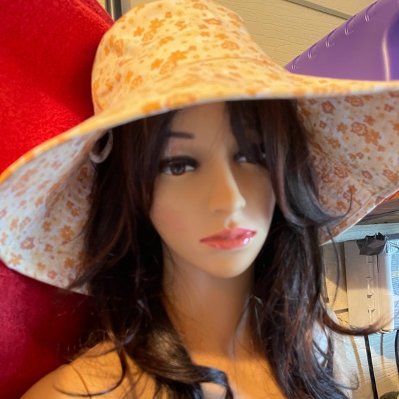 LACK OF COLOR Bucket Hat In Holiday L/XL - Picture 5 of 16